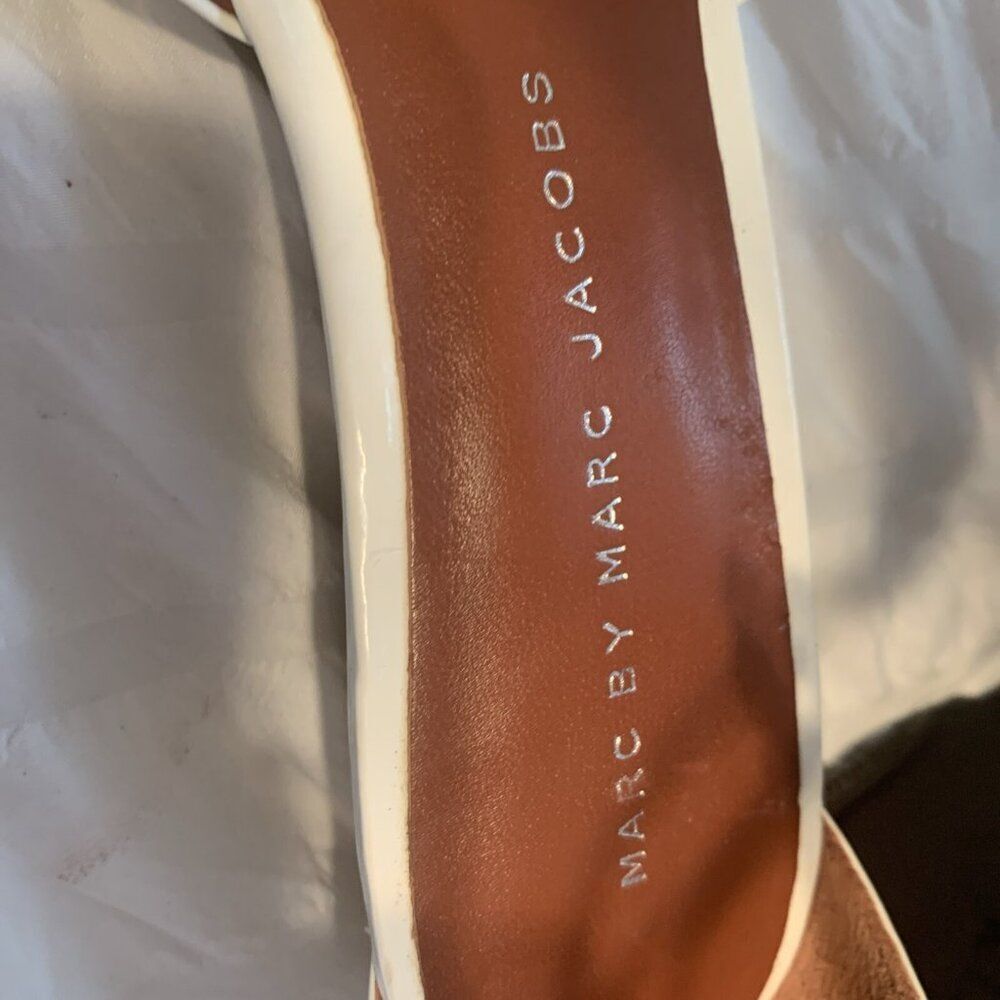 Marc Jacobs Authentic Solid White Patent Leather … - image 6